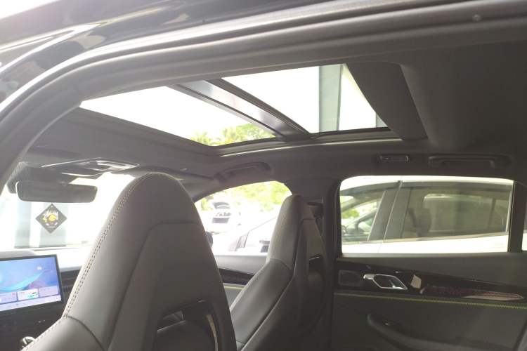 Used Lynk & Co 03 2023 1.5TD DCT JingPro Headliner