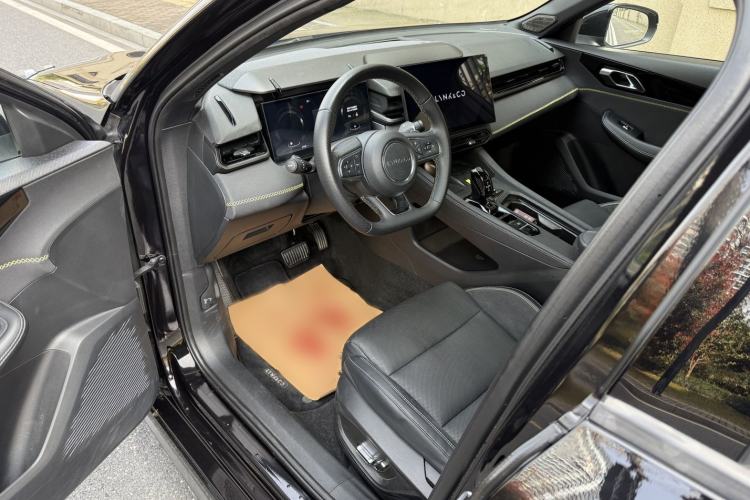 Used Lynk & Co 03 2023 1.5TD DCT JingPro Interior 1