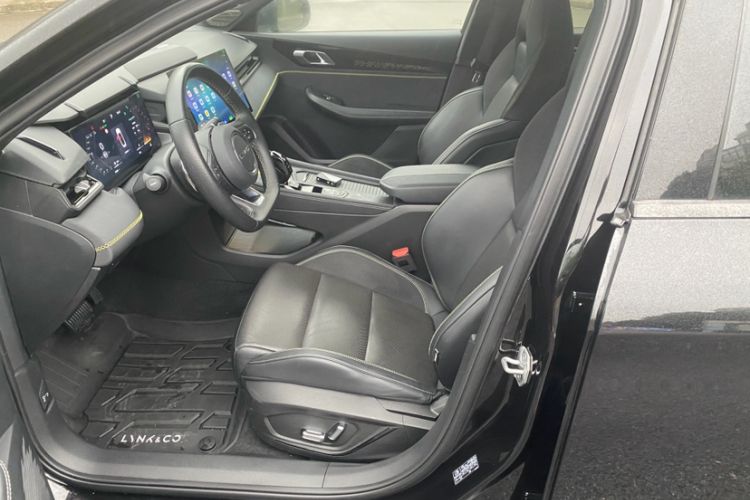 Used Lynk & Co 03 2023 1.5TD DCT JingPro Interior 3