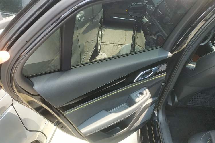 Used Lynk & Co 03 2023 2.0TD DCT JingPro Interior 5