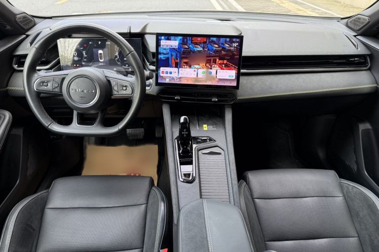 Used Lynk & Co 03 2023 1.5TD DCT JingPro Interior 8