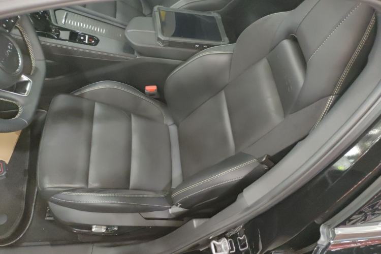 Used Lynk & Co 03 2023 2.0TD DCT JingPro Left Front Seat