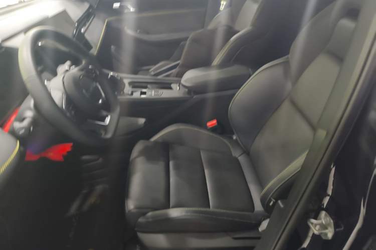 Used Lynk & Co 03 2023 1.5TD DCT JingPro Left Front Seat