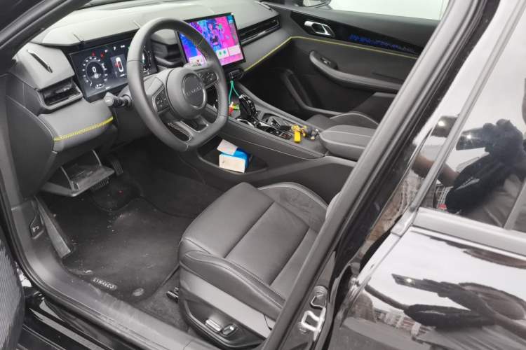 Used Lynk & Co 03 2023 1.5TD DCT JingPro Left Front Seat