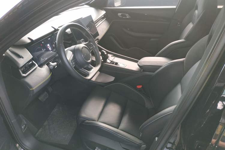 Used Lynk & Co 03 2023 1.5TD DCT JingPro Left Front Seat