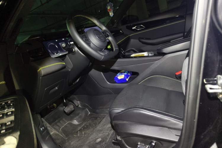 Used Lynk & Co 03 2023 2.0TD DCT JingPro Left Front Seat