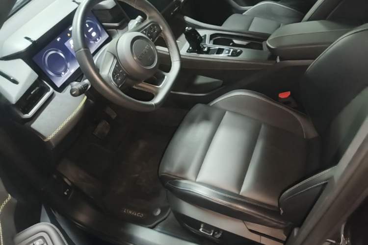 Used Lynk & Co 03 2023 2.0TD DCT JingPro Left Front Seat