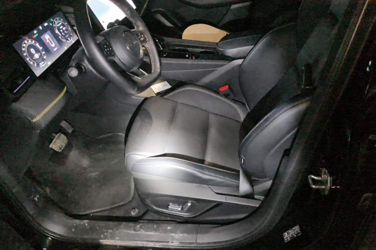 Used Lynk & Co 03 2023 1.5TD DCT JingPro Left Front Seat