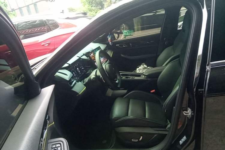 Used Lynk & Co 03 2023 2.0TD DCT JingPro Left Front Seat