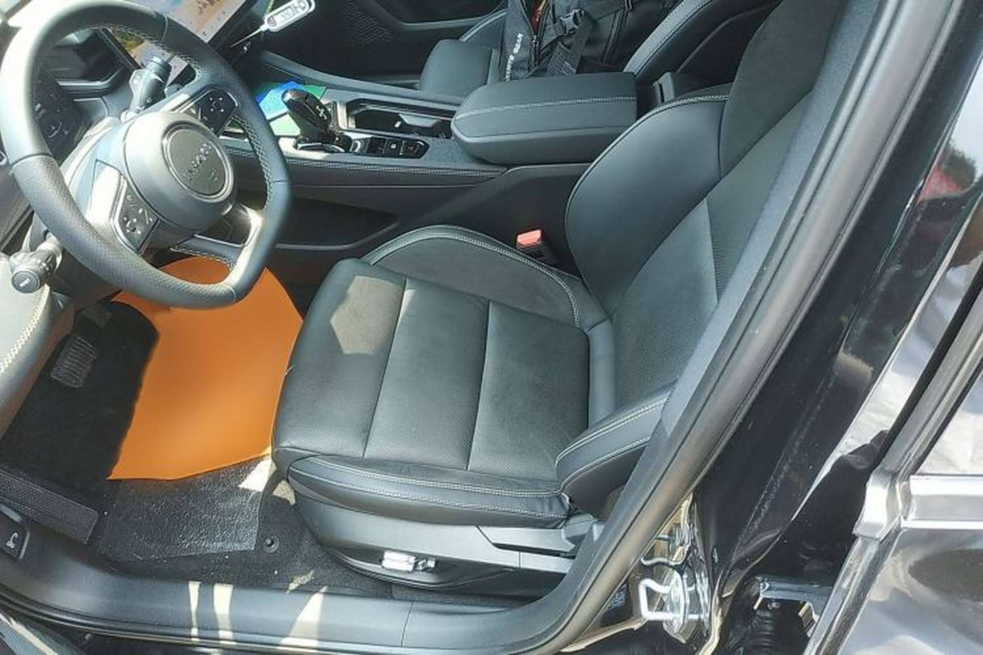 Used Lynk & Co 03 2023 2.0TD DCT JingPro Left Front Seat