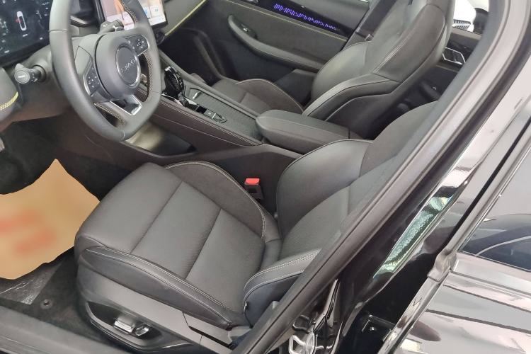Used Lynk & Co 03 2023 2.0TD DCT JingPro Left Front Seat