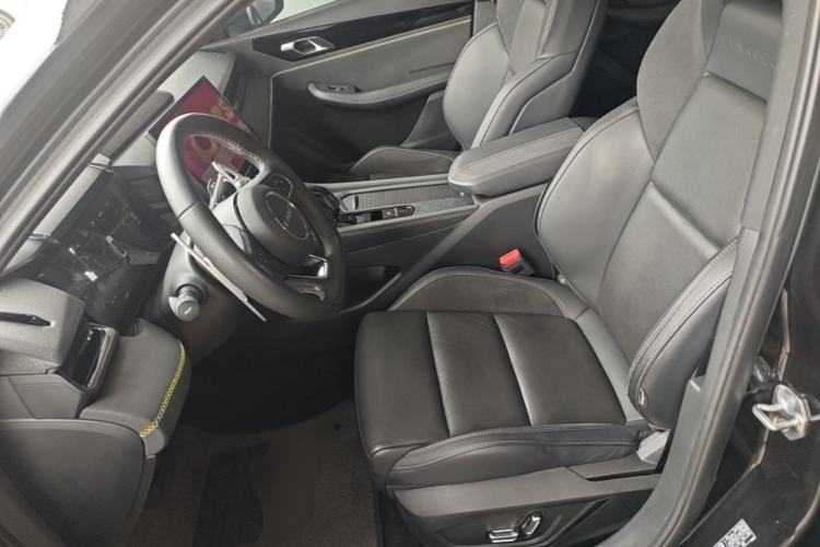 Used Lynk & Co 03 2023 2.0TD DCT JingPro Left Front Seat