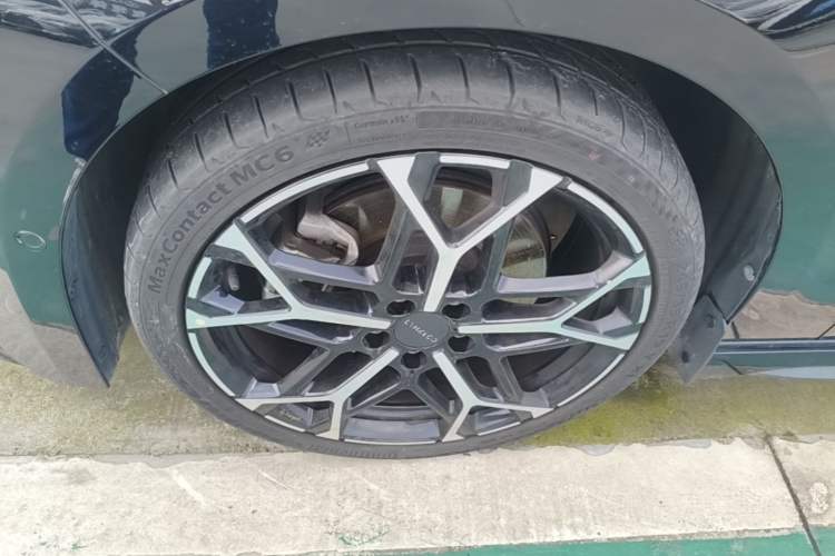 Used Lynk & Co 03 2023 03+ 2.0TD Automatic Yufeng Edition Left Front Wheel Hub