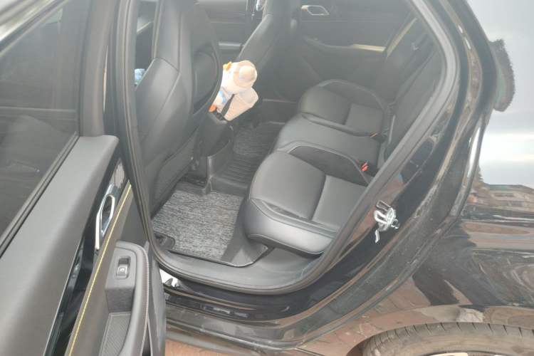 Used Lynk & Co 03 2023 2.0TD DCT JingPro Left Rear Seat