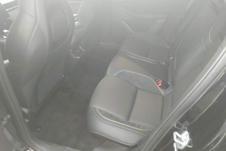 Used Lynk & Co 03 2023 2.0TD DCT JingPro Left Rear Seat