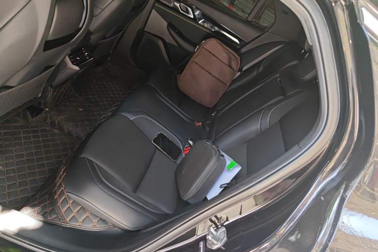 Used Lynk & Co 03 2023 2.0TD DCT JingPro Left Rear Seat