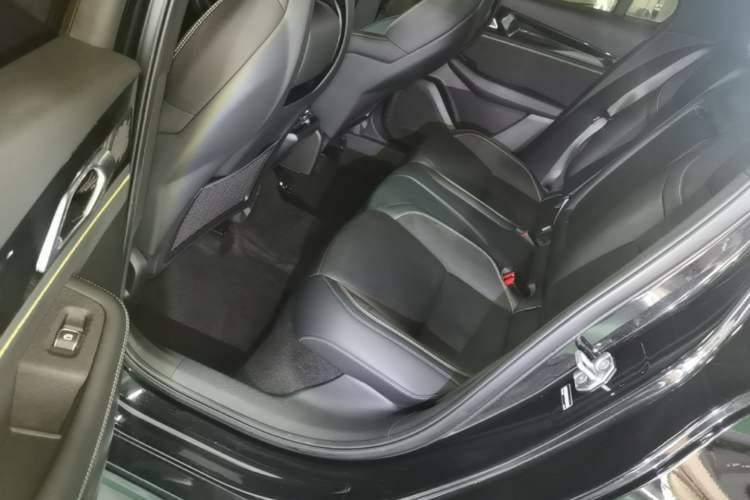 Used Lynk & Co 03 2023 1.5TD DCT JingPro Left Rear Seat