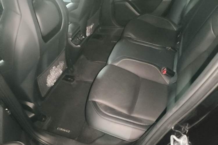 Used Lynk & Co 03 2023 2.0TD DCT JingPro Left Rear Seat