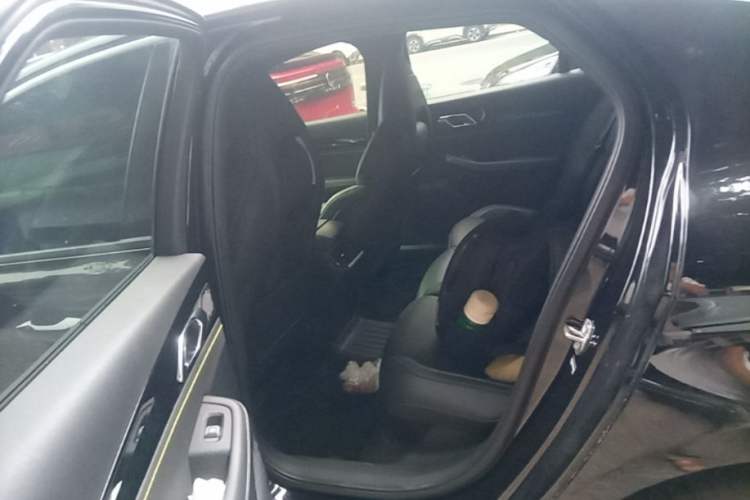 Used Lynk & Co 03 2023 2.0TD DCT JingPro Left Rear Seat