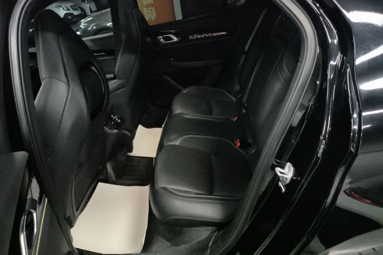 Used Lynk & Co 03 2023 2.0TD DCT JingPro Left Rear Seat