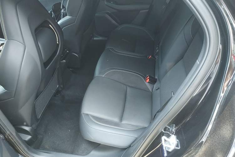 Used Lynk & Co 03 2023 2.0TD DCT JingPro Left Rear Seat