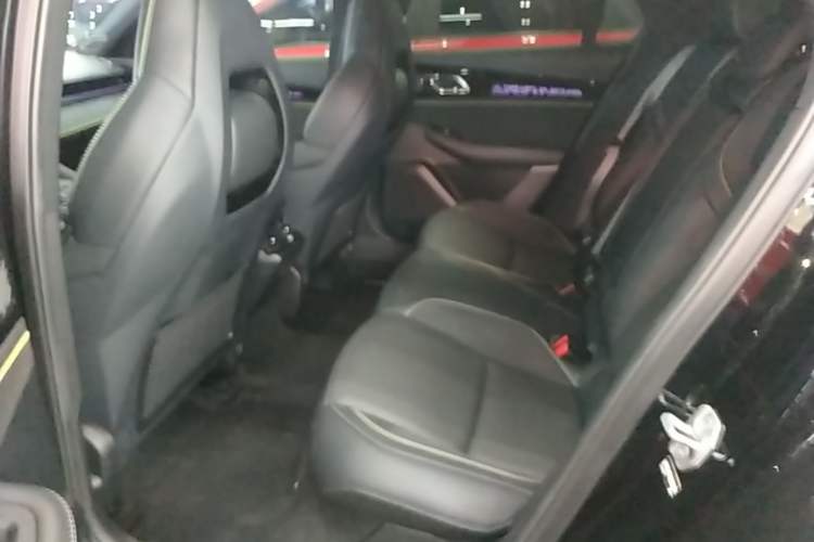Used Lynk & Co 03 2023 2.0TD DCT JingPro Left Rear Seat