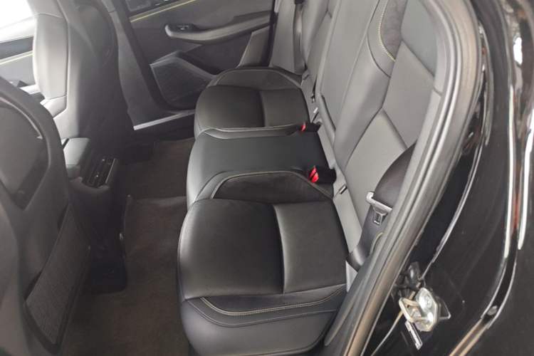 Used Lynk & Co 03 2023 2.0TD DCT JingPro Left Rear Seat