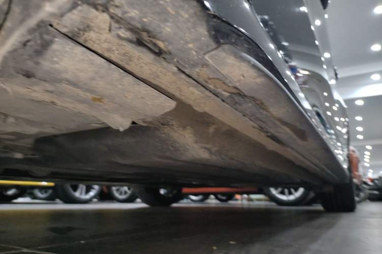 Used Lynk & Co 03 2023 2.0TD DCT JingPro Left Side Sill