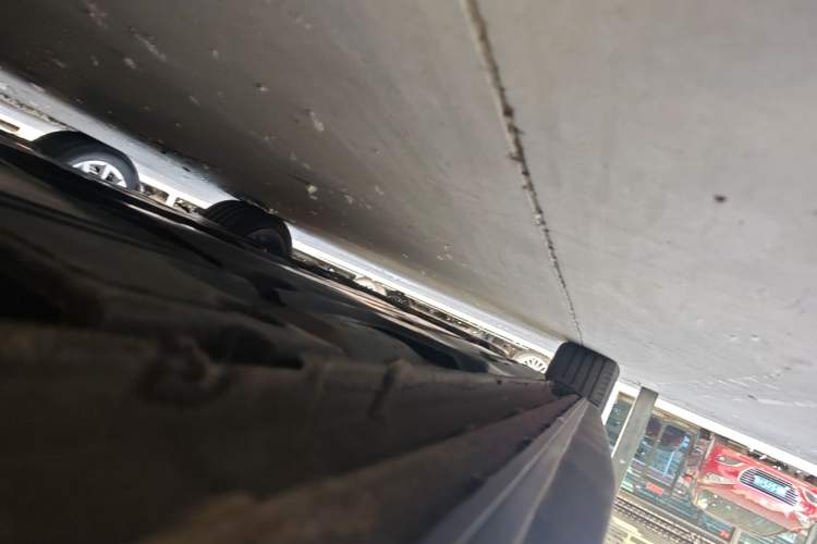 Used Lynk & Co 03 2023 1.5TD DCT JingPro Left Side Sill