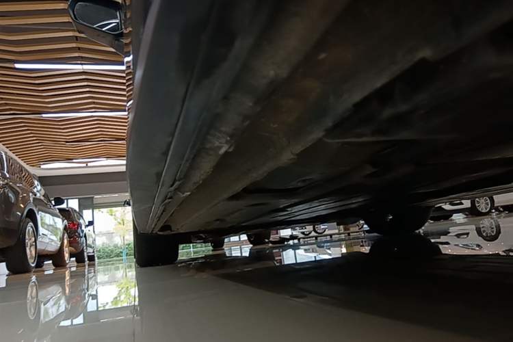 Used Lynk & Co 03 2023 2.0TD DCT JingPro Left Side Sill