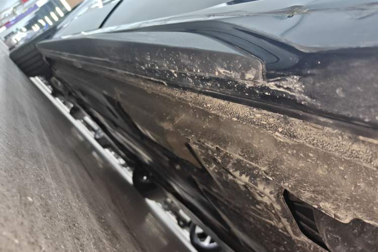 Used Lynk & Co 03 2023 1.5TD DCT JingPro Left Side Sill