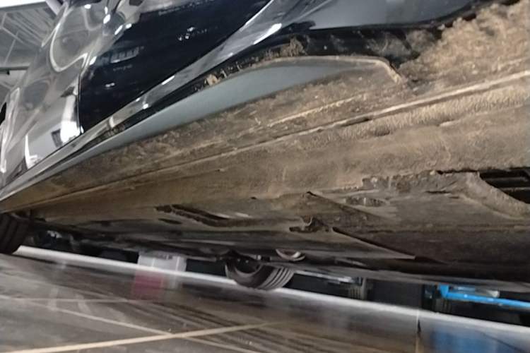 Used Lynk & Co 03 2023 1.5TD DCT JingPro Left Side Sill