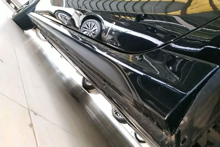 Used Lynk & Co 03 2023 1.5TD DCT JingPro Left Side Sill