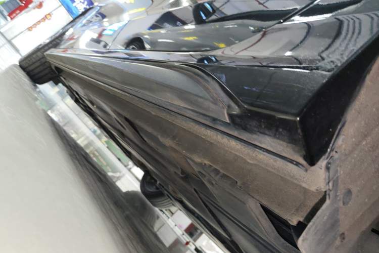Used Lynk & Co 03 2023 2.0TD DCT JingPro Left Side Sill