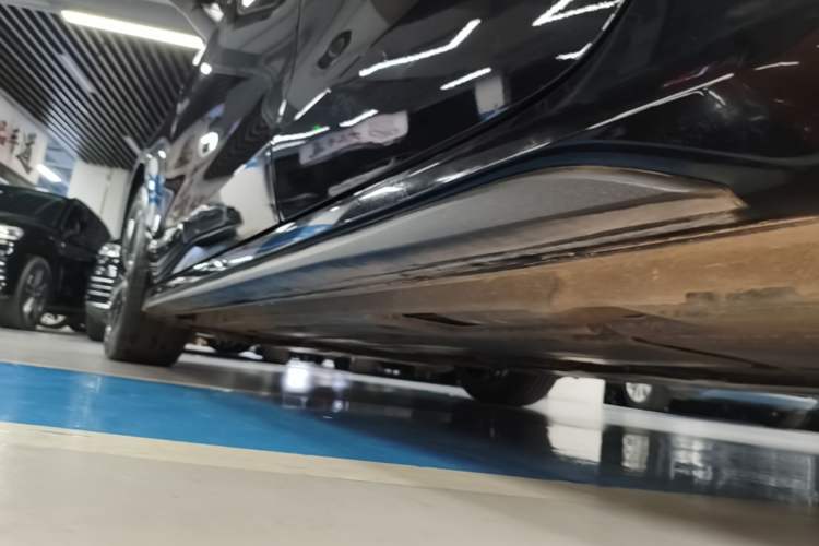 Used Lynk & Co 03 2023 1.5TD DCT JingPlus Left Side Sill