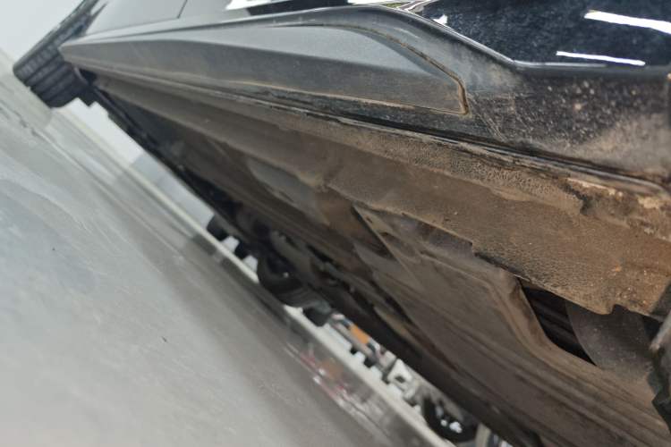 Used Lynk & Co 03 2023 1.5TD DCT JingPlus Left Side Sill