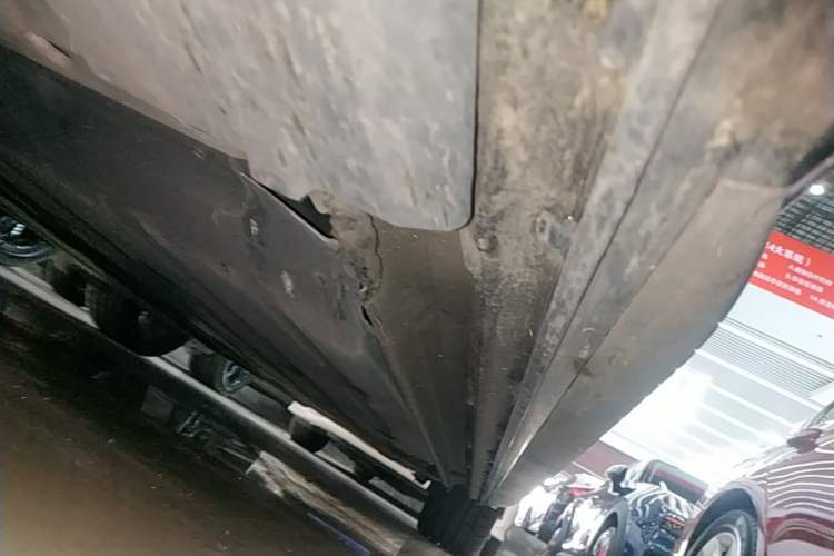 Used Lynk & Co 03 2023 2.0TD DCT JingPro Left Side Sill
