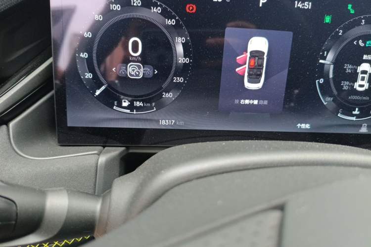 Used Lynk & Co 03 2023 1.5TD DCT JingPro Odometer Close Up