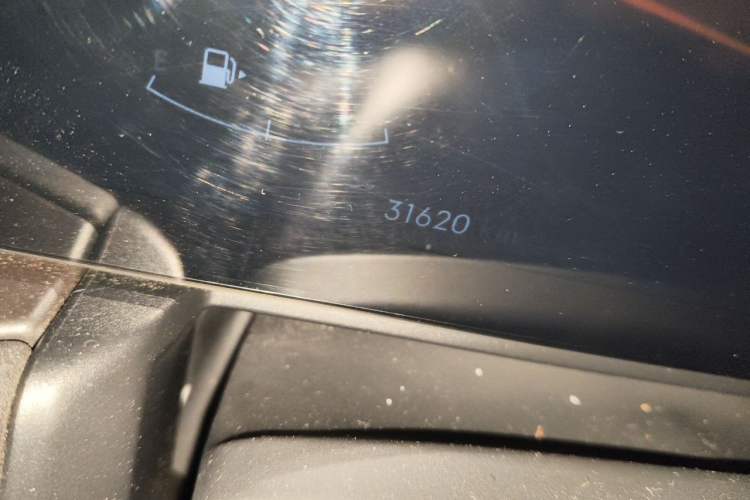 Used Lynk & Co 03 2023 1.5TD DCT JingPlus Odometer Close Up