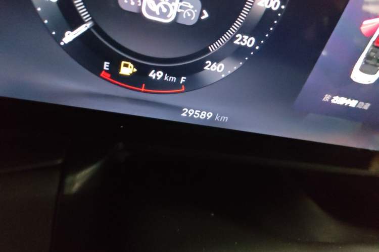 Used Lynk & Co 03 2023 1.5TD DCT JingPro Odometer Close Up