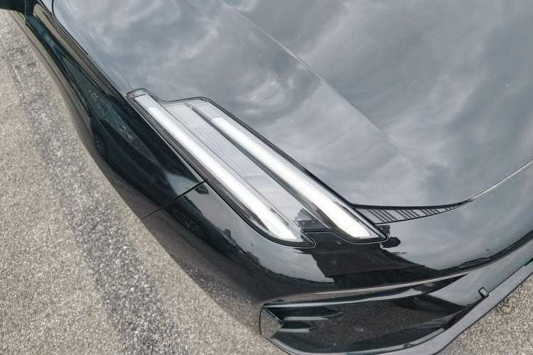 Used Lynk & Co 03 2023 1.5TD DCT JingPro Right Front Headlight
