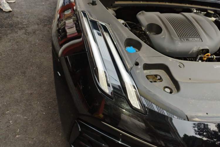 Used Lynk & Co 03 2023 1.5TD DCT JingPro Right Front Headlight