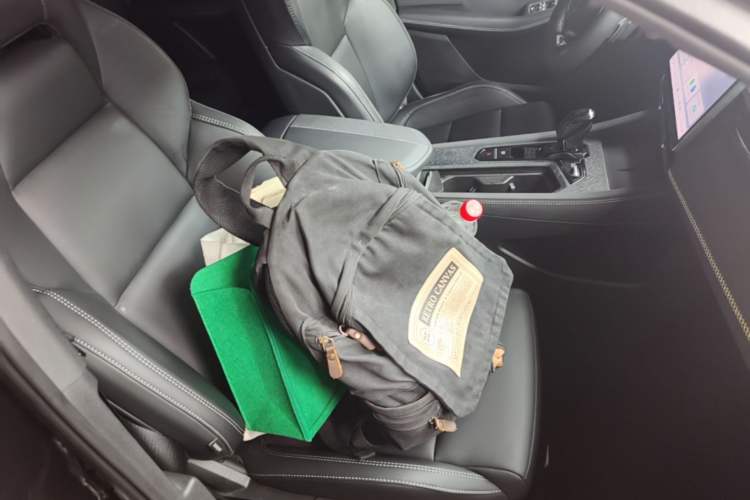 Used Lynk & Co 03 2023 1.5TD DCT JingPlus Right Front Seat