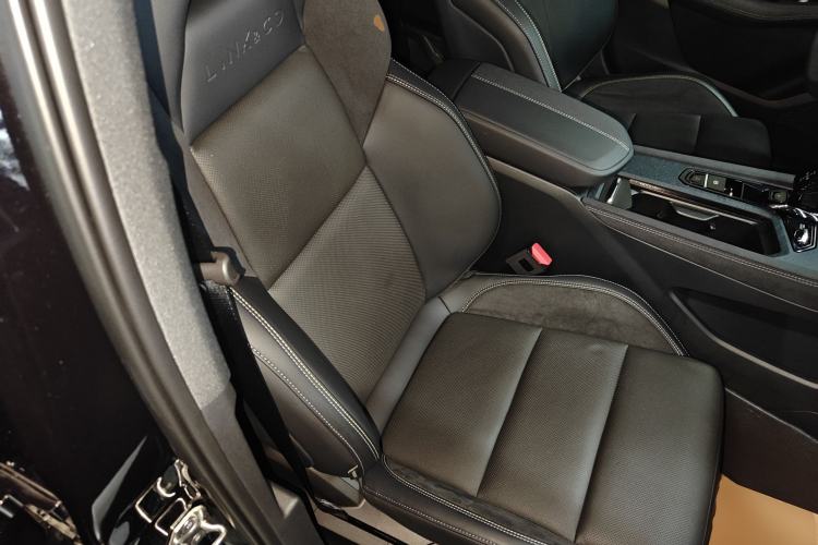 Used Lynk & Co 03 2023 1.5TD DCT JingPro Right Front Seat
