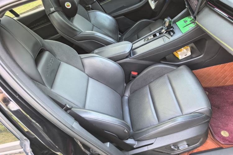 Used Lynk & Co 03 2023 1.5TD DCT JingPro Right Front Seat