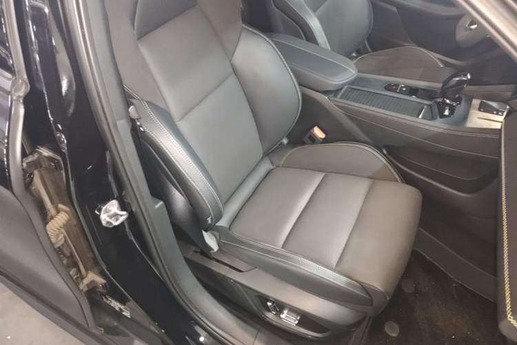 Used Lynk & Co 03 2023 1.5T EM-F PM Right Front Seat