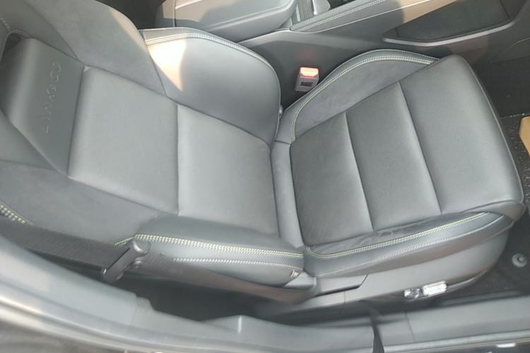 Used Lynk & Co 03 2023 2.0TD DCT JingPro Right Front Seat