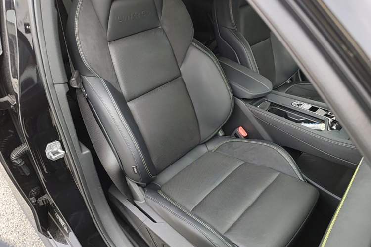 Used Lynk & Co 03 2023 2.0TD DCT H-Power Halo Right Front Seat