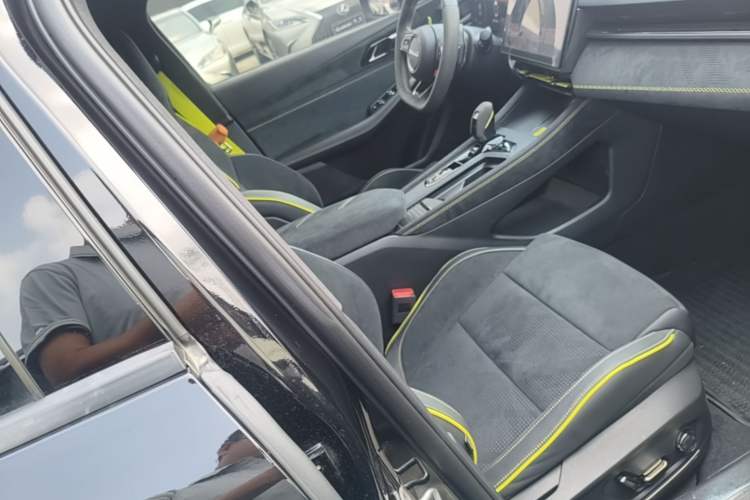 Used Lynk & Co 03 2023 03+ 2.0TD Automatic Yufeng Edition Right Front Seat