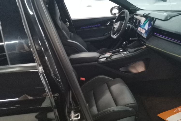 Used Lynk & Co 03 2023 1.5TD DCT JingPro Right Front Seat